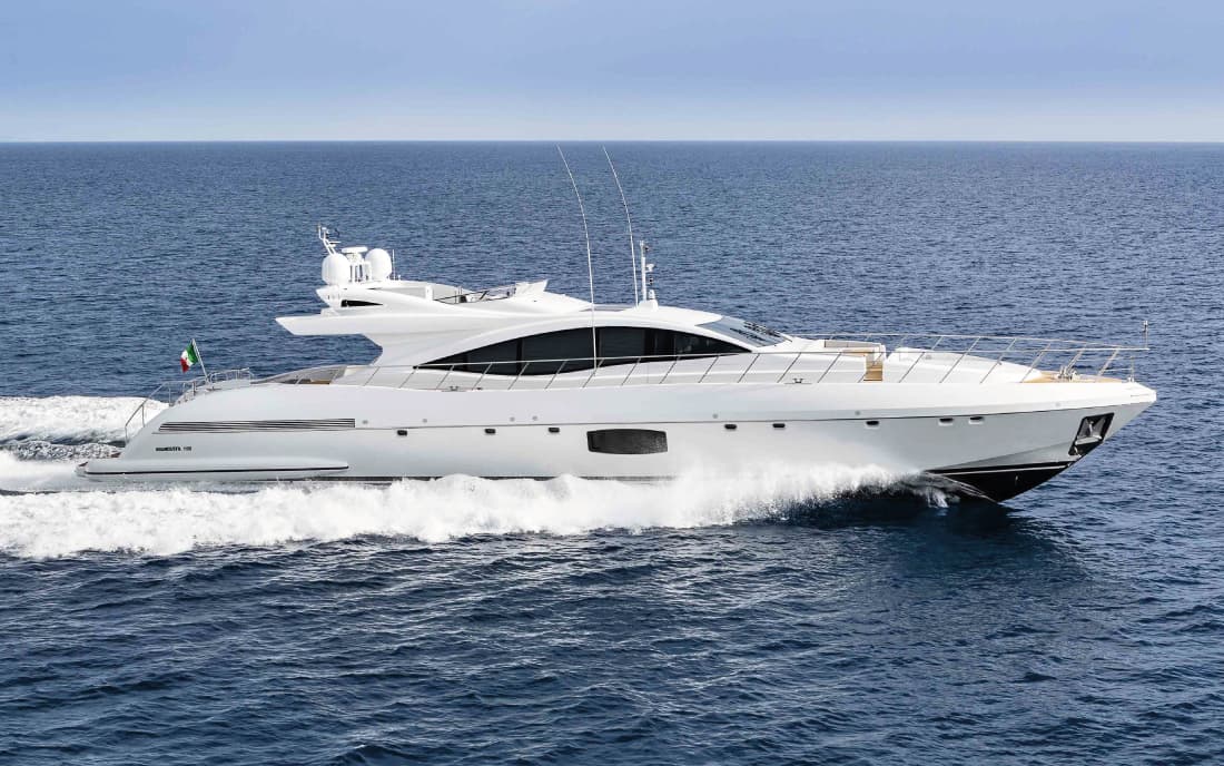 Яхта Mangusta 110 фото 1.4
