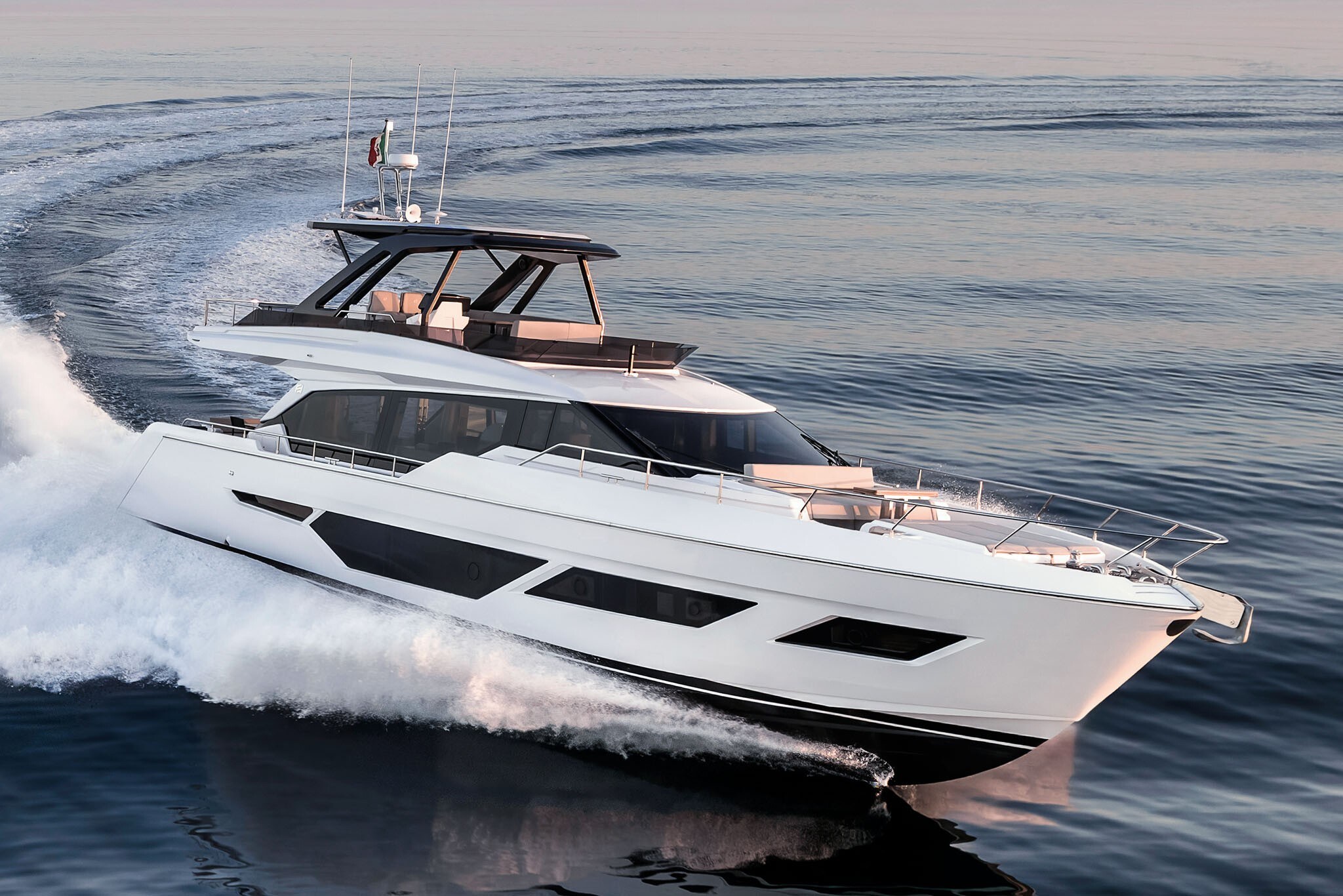 Ferretti Yachts 720 New
