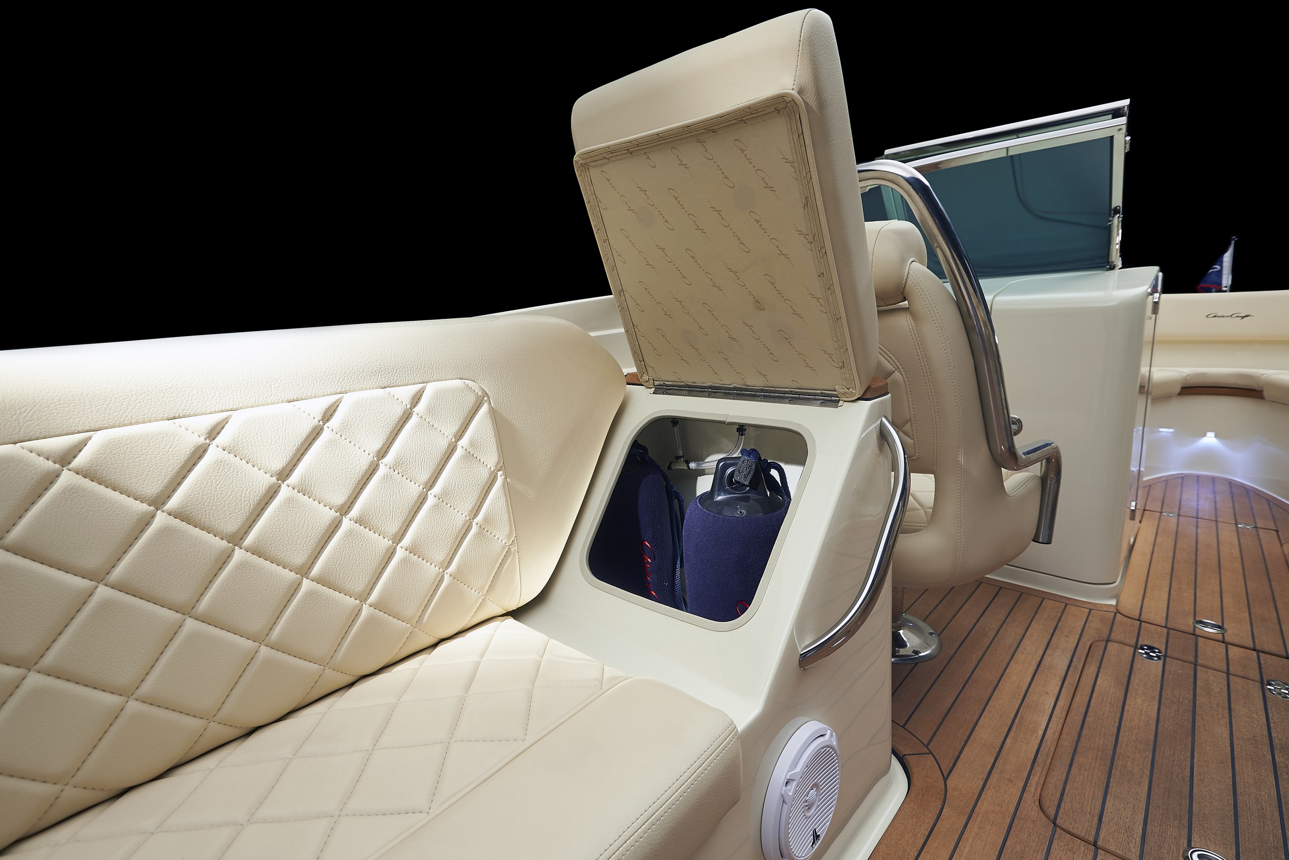 Chris-Craft Launch 27