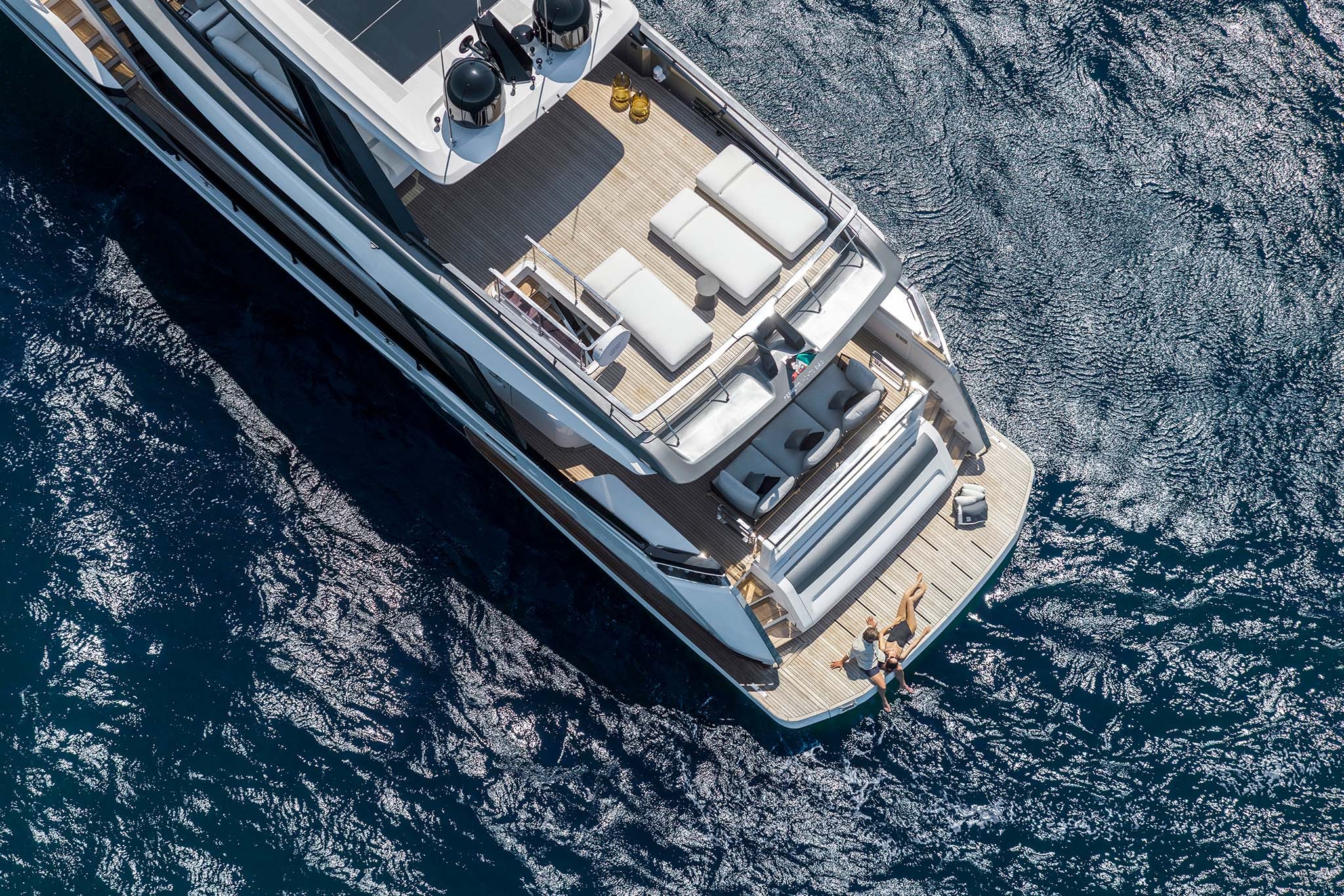 Ferretti Yachts 940