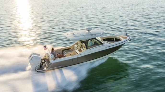 Chris-Craft Calypso 32