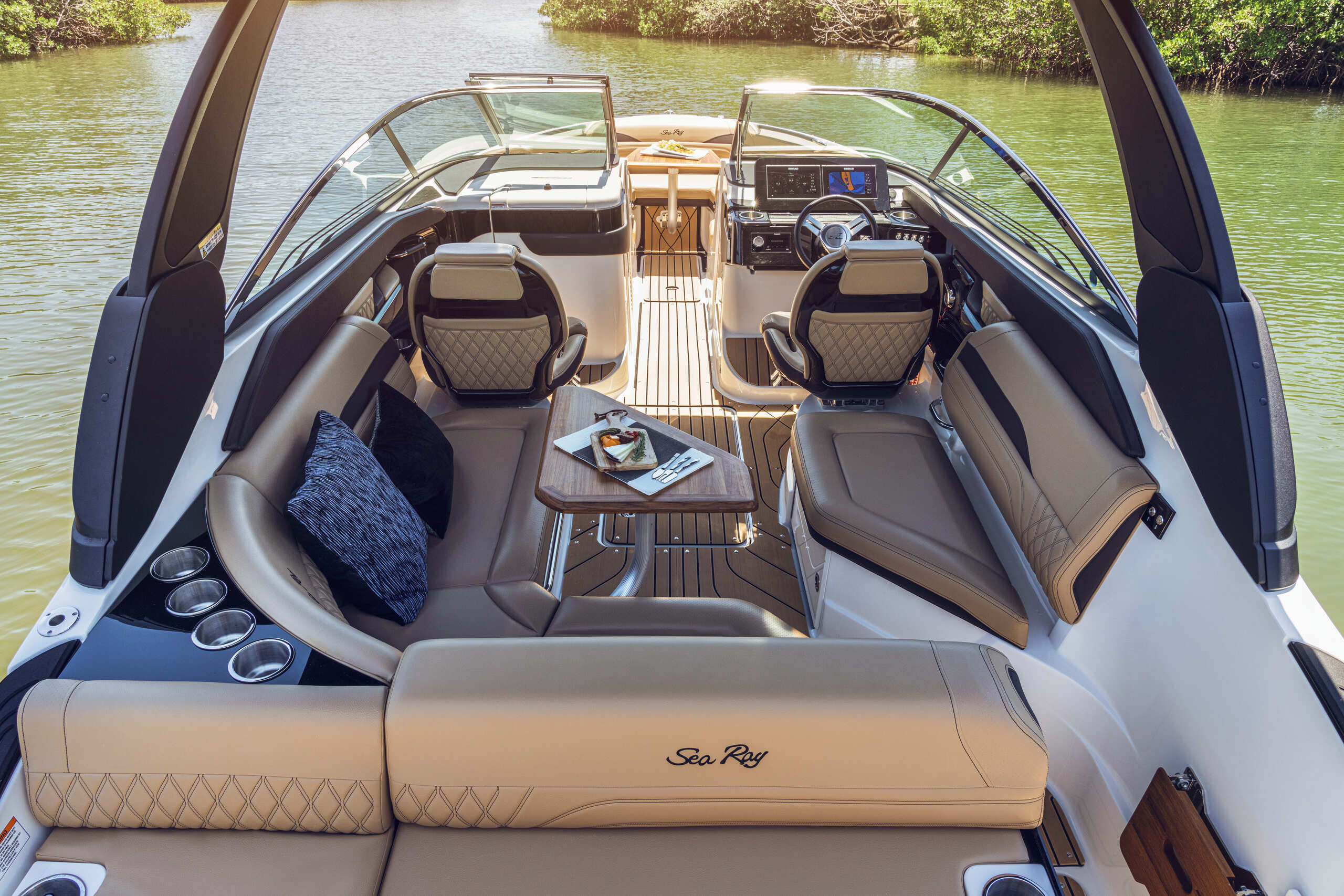 Sea Ray SLX 260 OB