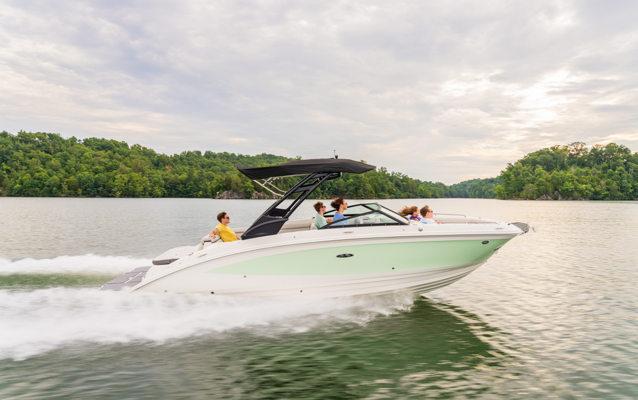 Катер Sea Ray 290 SDX: места хватит всем!