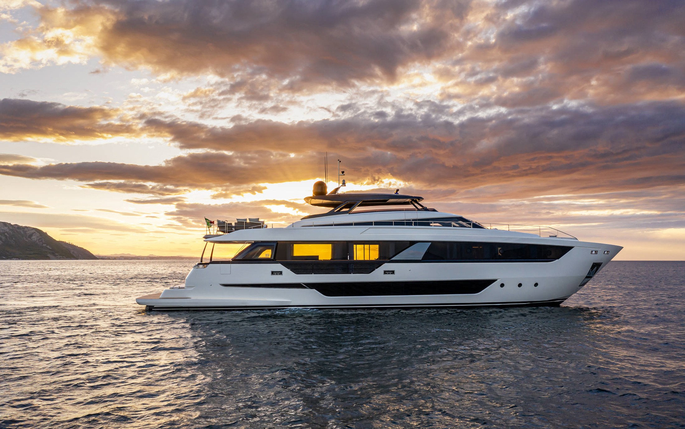 Ferretti Yachts 1000