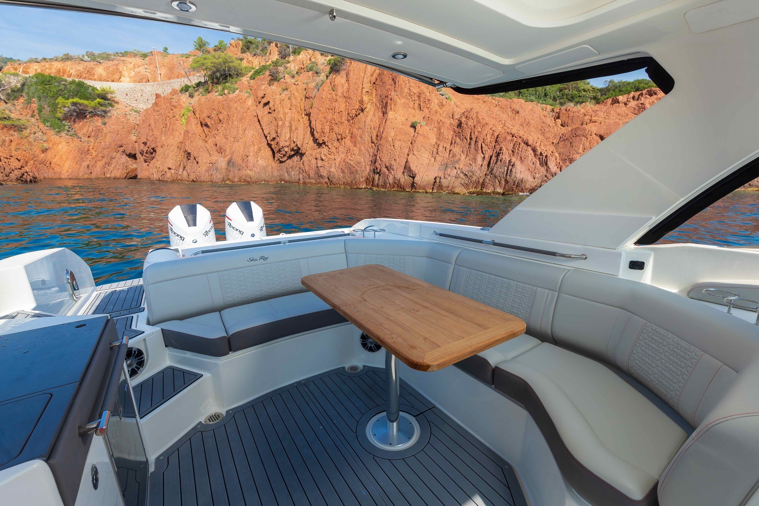 Sea Ray SLX 350 OB