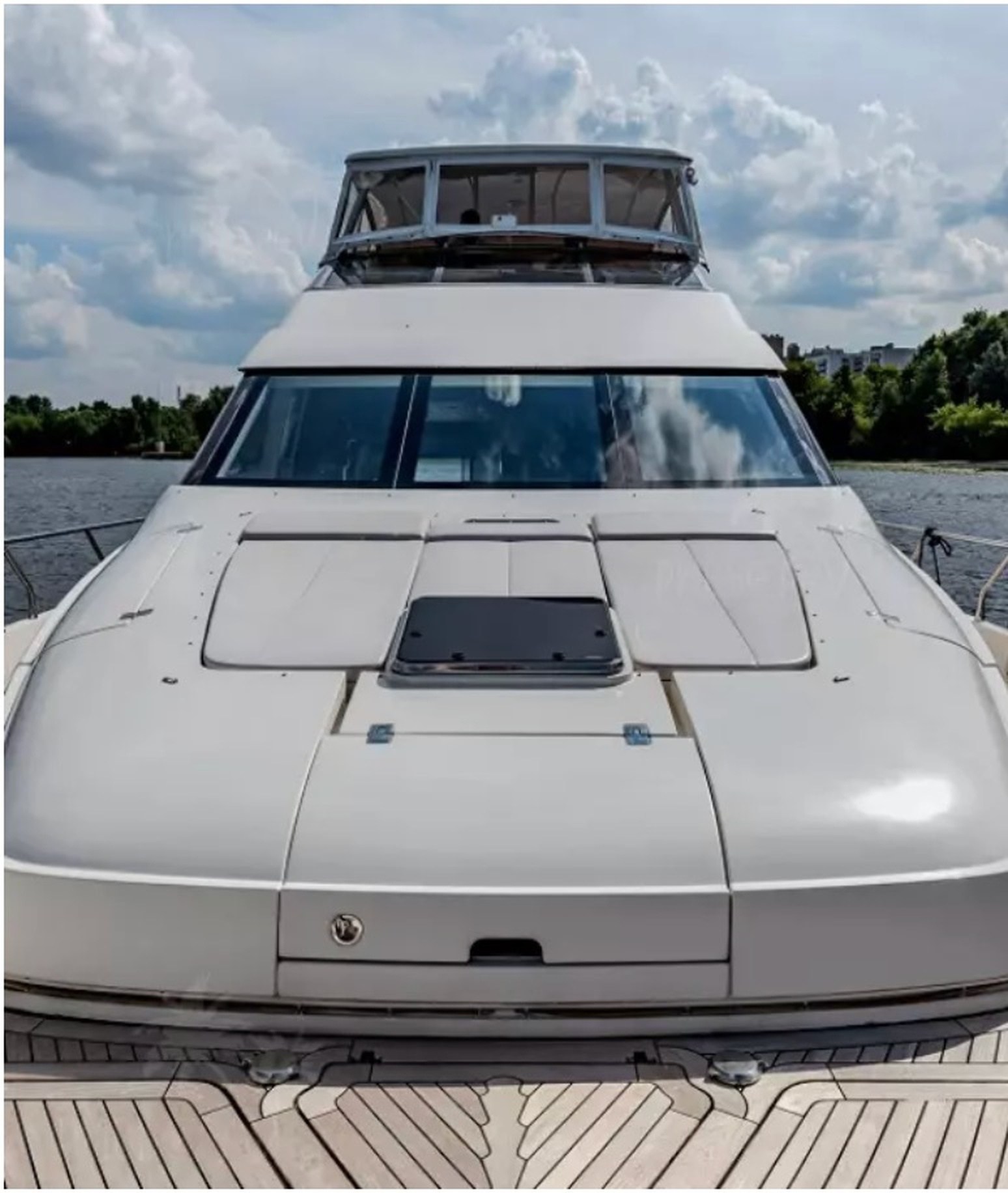 MARQUIS 690