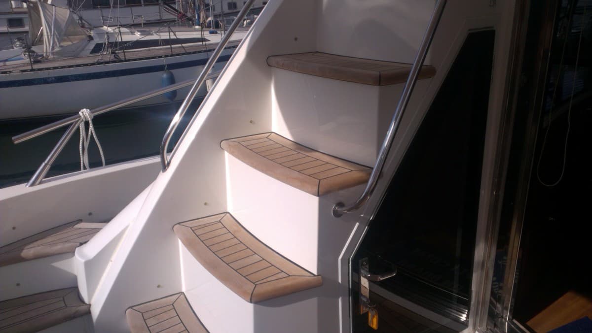 Яхта Sealine T50 фото 1.1