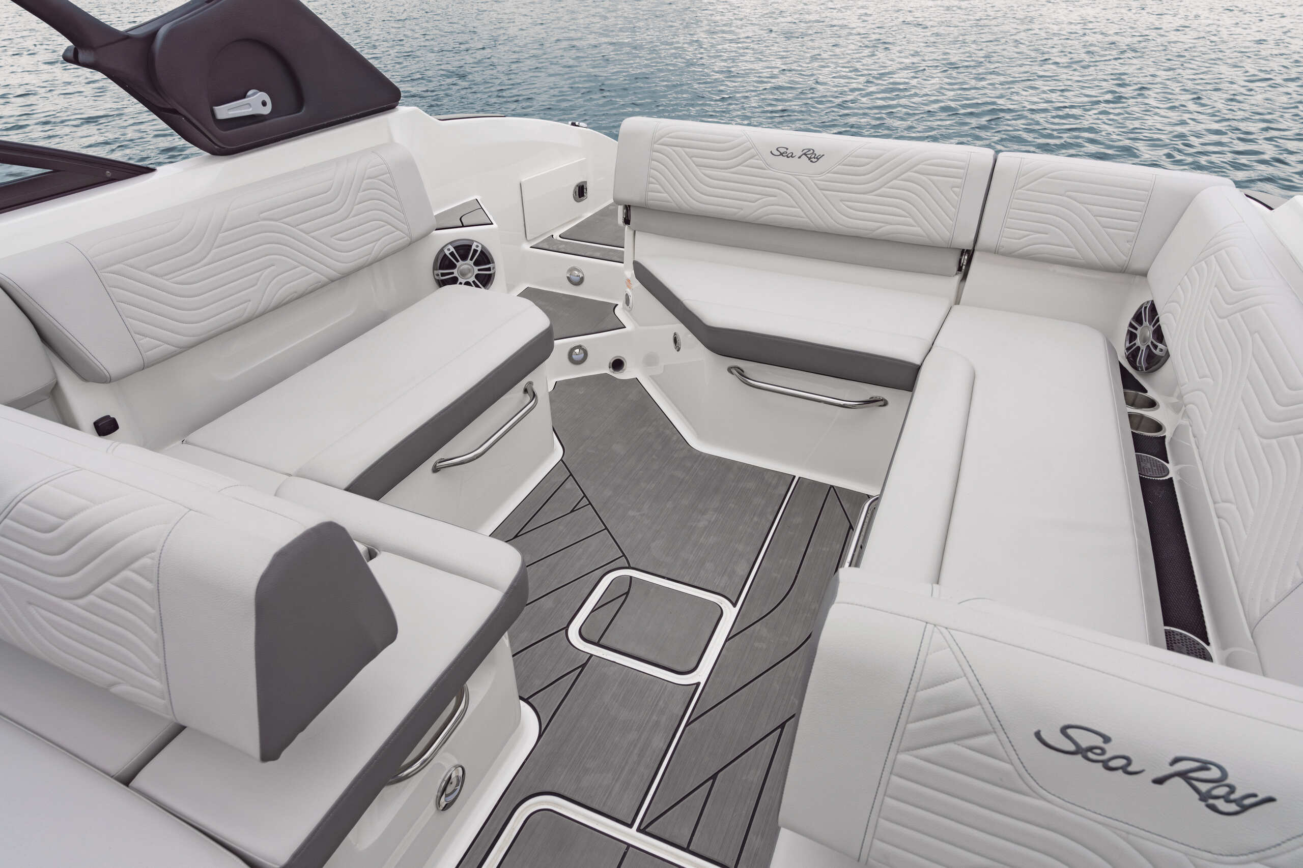 Sea Ray SDX 270 SURF