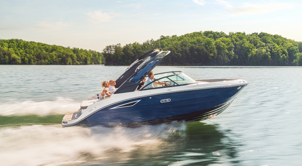 Катер Sea Ray 230 SDX доступен к заказу