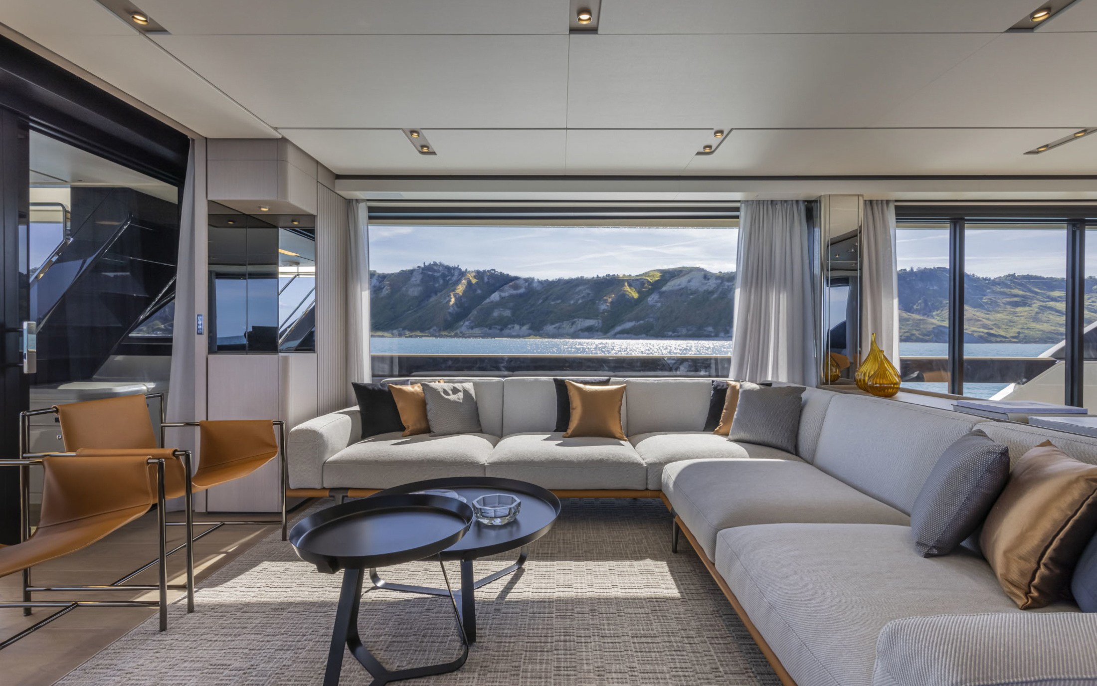 Ferretti Yachts 1000