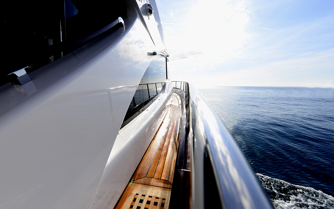 Яхта Austin Parker 48 SUNDECK фото 1.12
