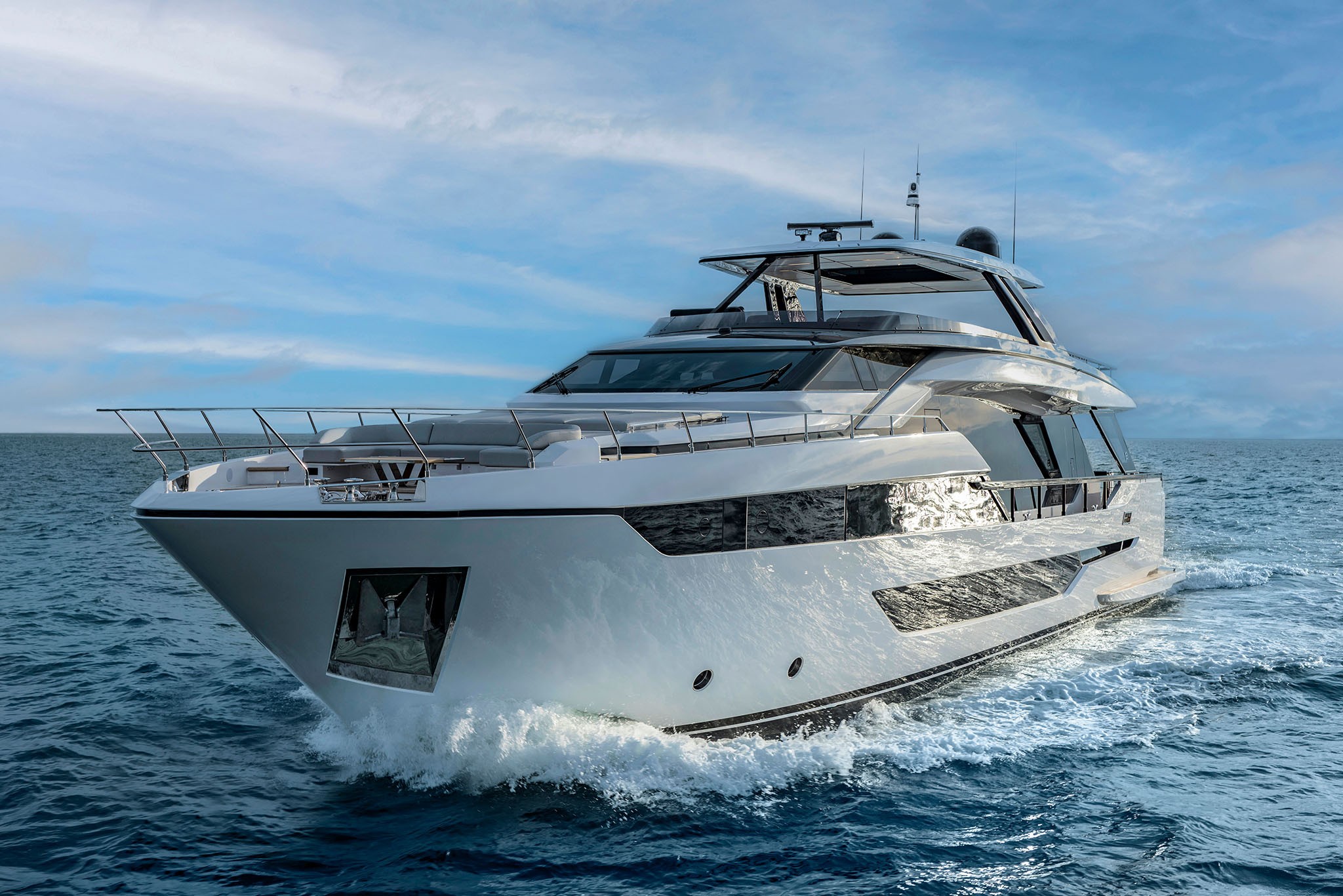 Ferretti Yachts 940
