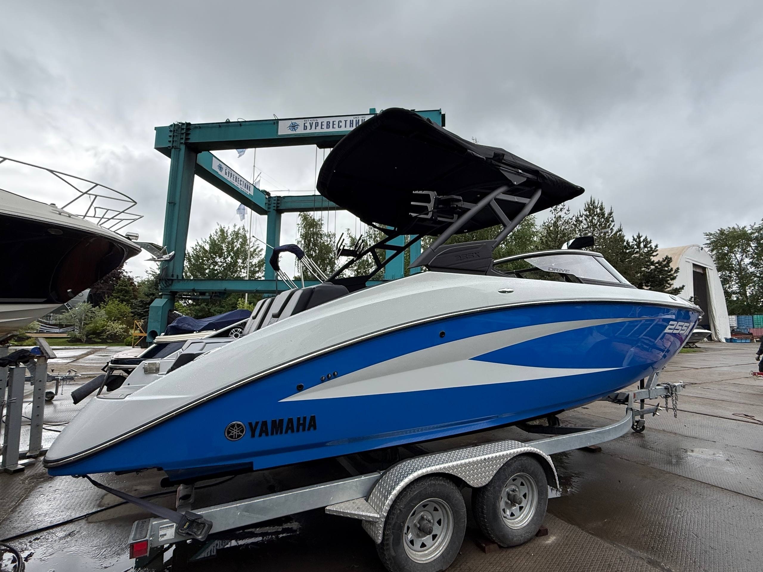 YAMAHA 255 XD 2025