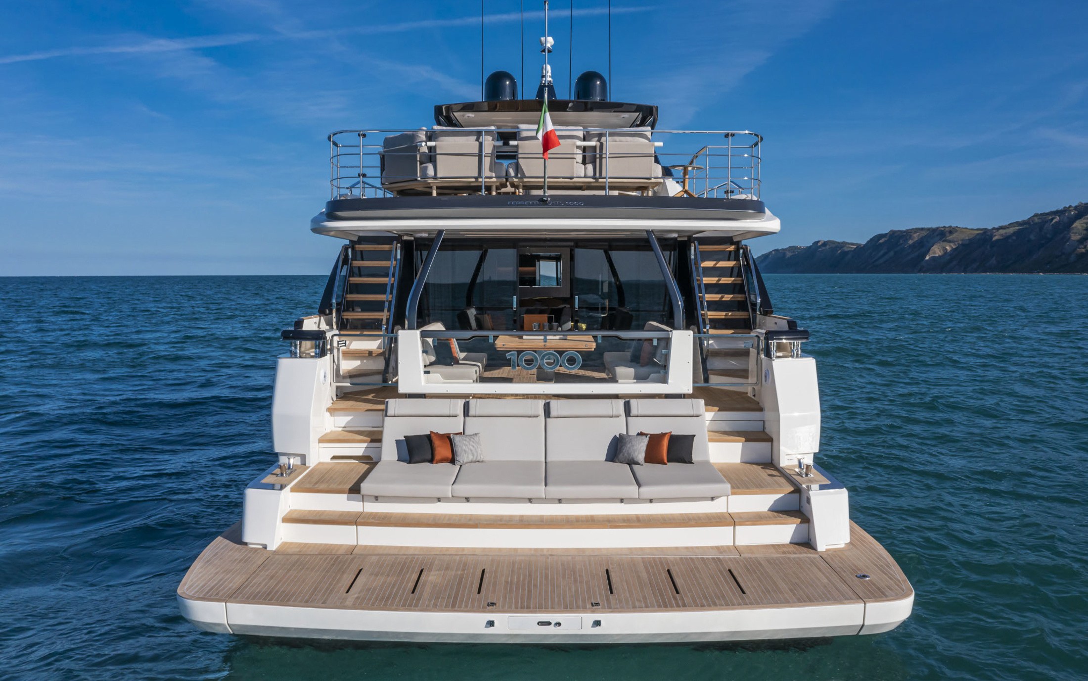 Ferretti Yachts 1000