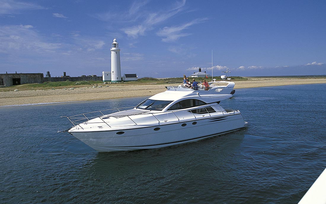 Яхта Fairline Phantom 50 фото 1.8