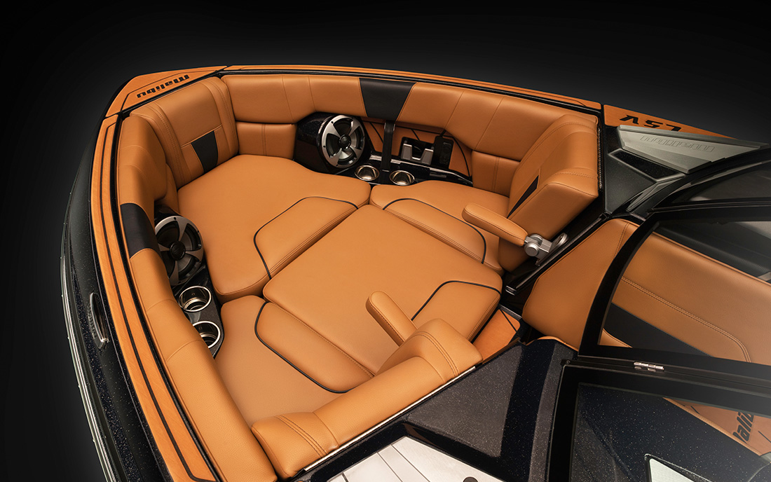 Катер буксировщик Malibu 23 LSV 2021 фото 2.1