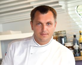 Денис Глазков