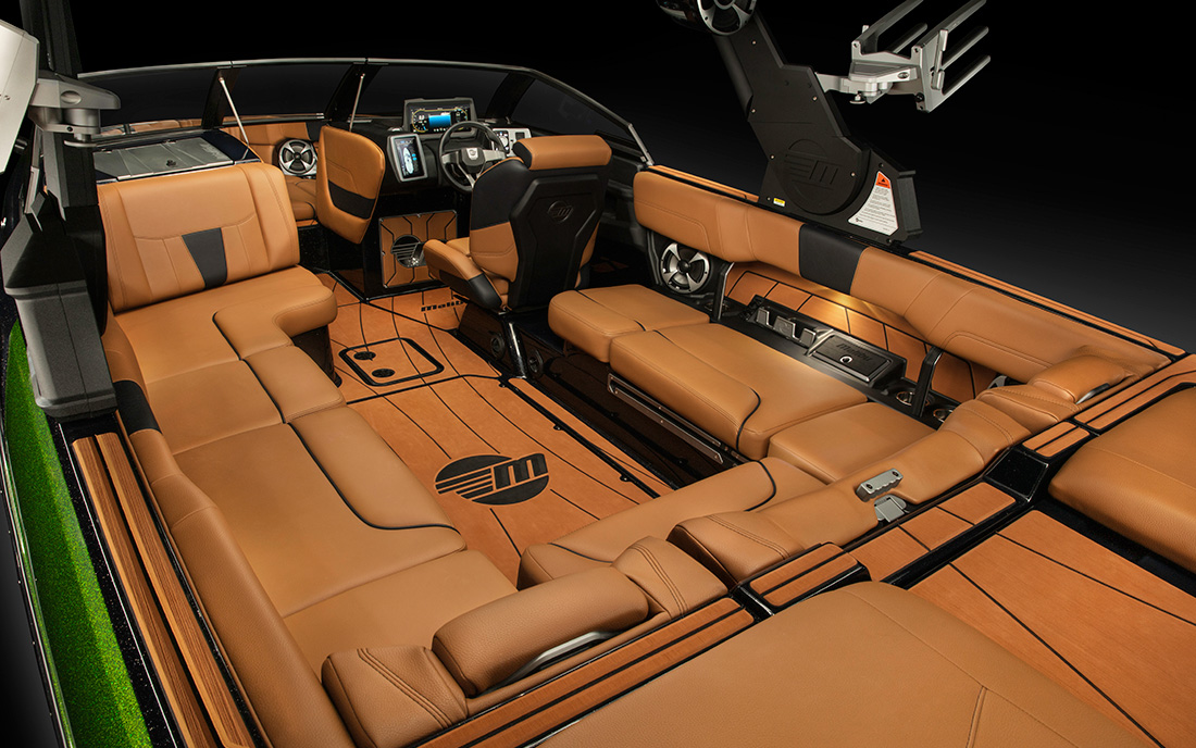 Катер буксировщик Malibu 23 LSV 2021 фото 2.3