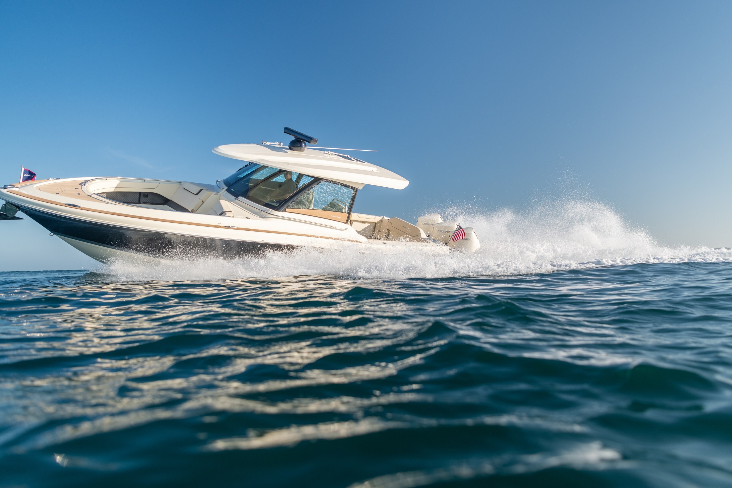 Chris-Craft Calypso 35