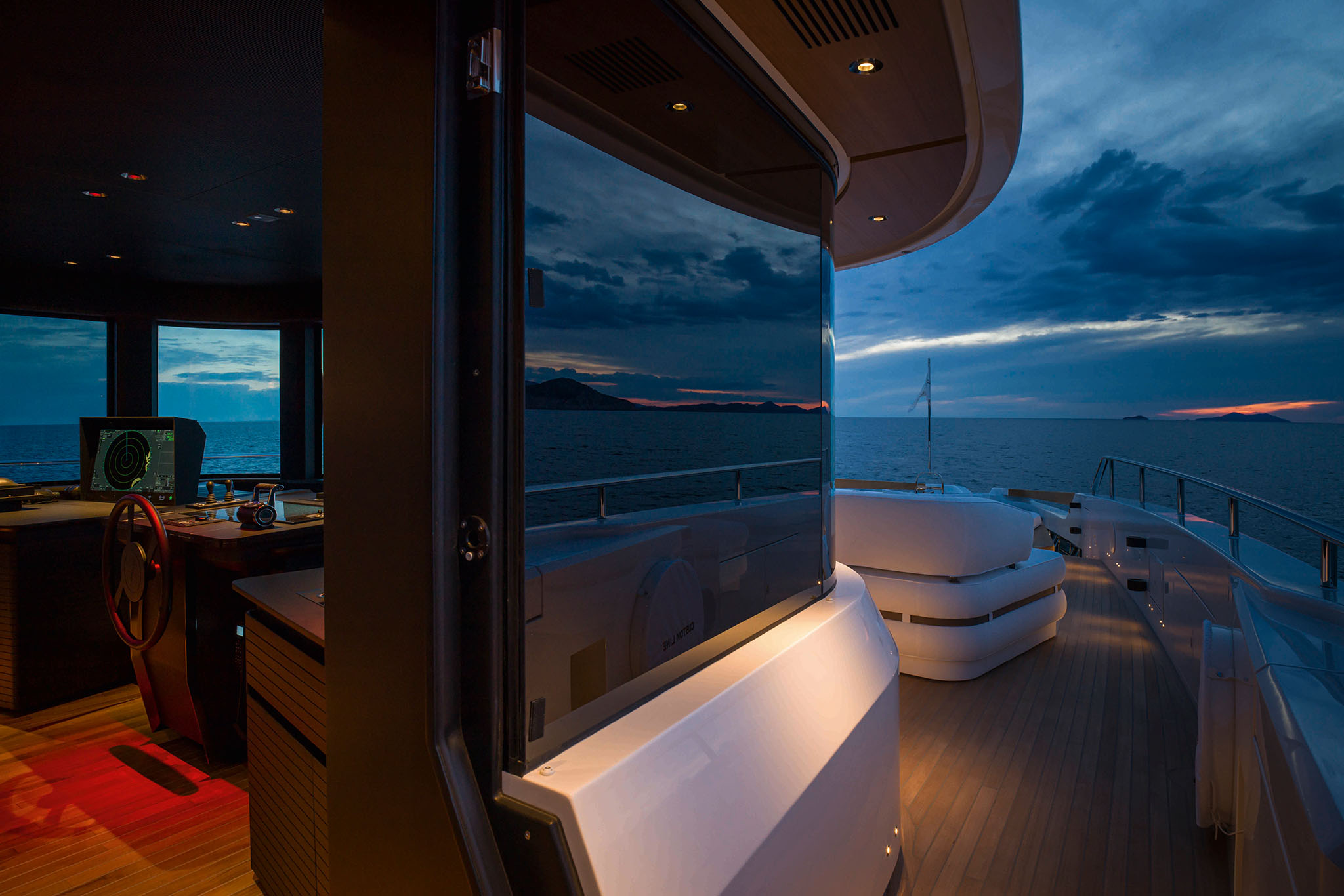 Custom Line Navetta 38