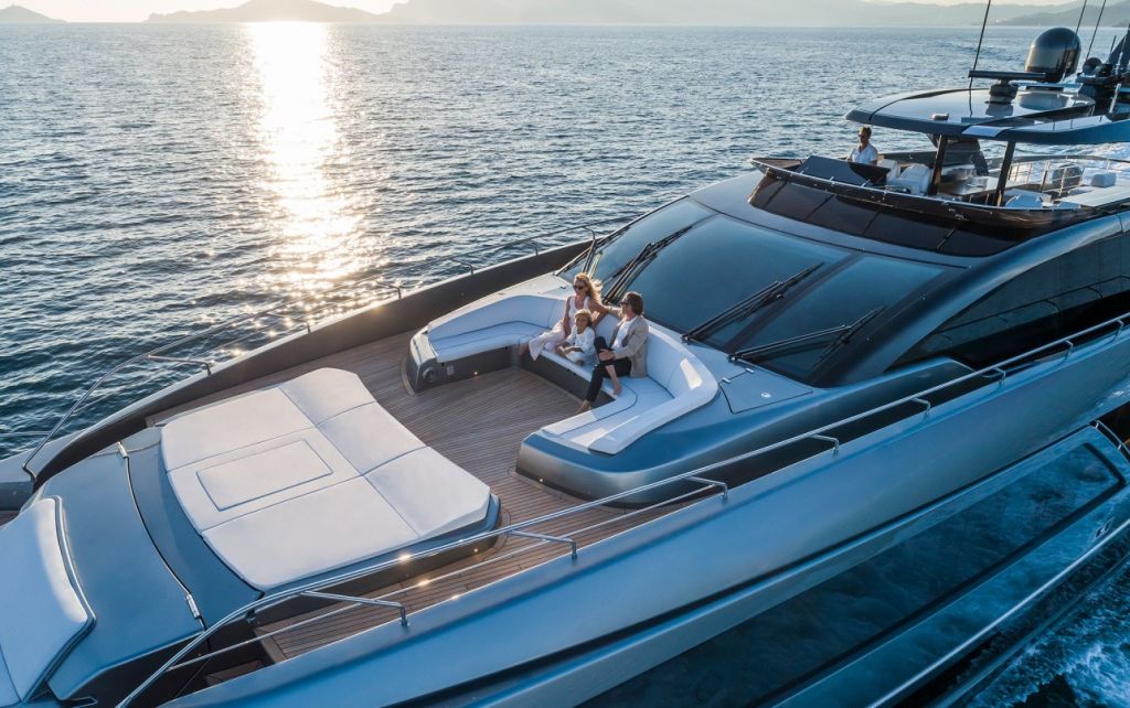 Riva_112_2.jpg