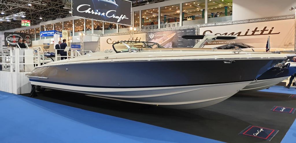 Катер Chris-Craft Corsair 34 на выставке boot Dusseldorf 2020