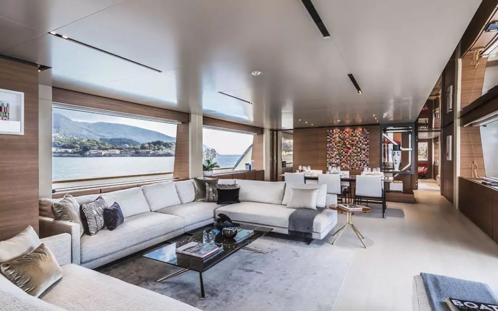 Яхта Custom Line Navetta 33 Яхта Custom Line Navetta 33