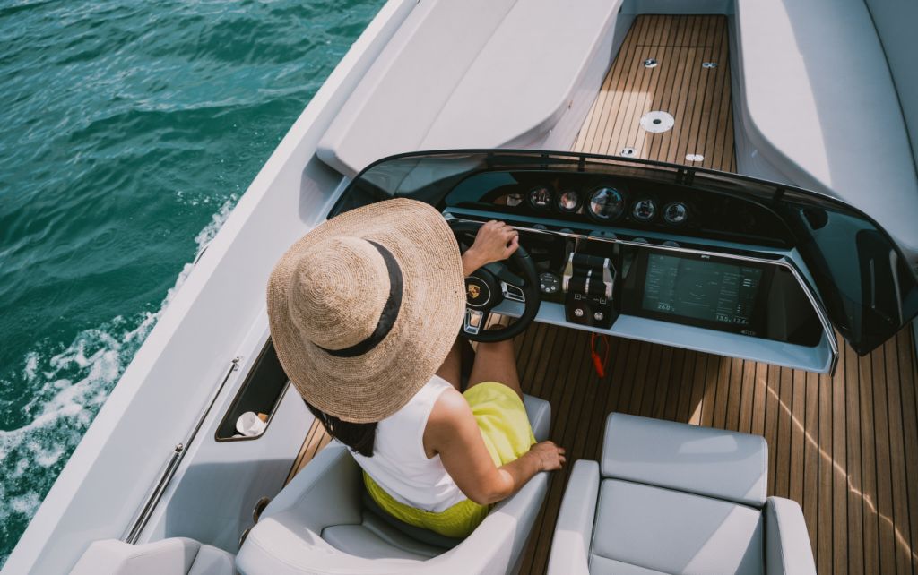 fxp_850_fantom_air_cockpit_4.jpg fxp_850_fantom_air_cockpit_4.jpg