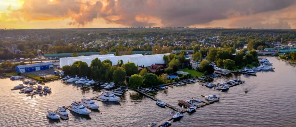 Яхт-клуб «Буревестник»