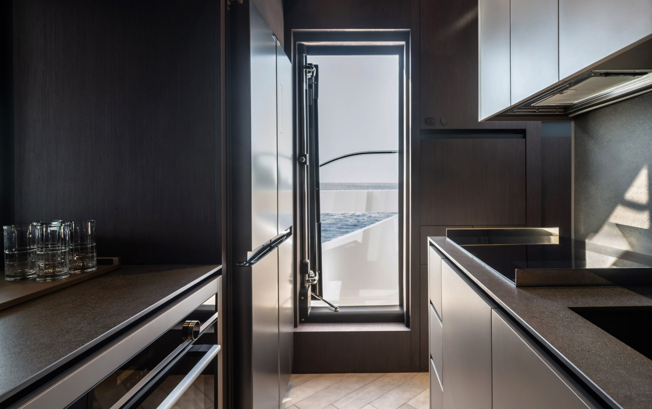 Яхта Ferretti Yachts 800 фото 2.17