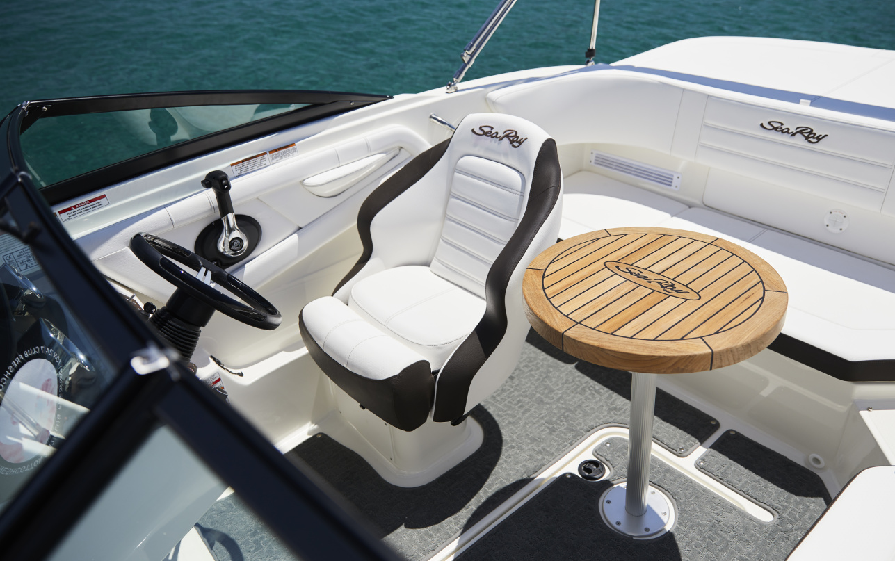 Катер Sea Ray 190 SPX OB/2406435 фото 1.4