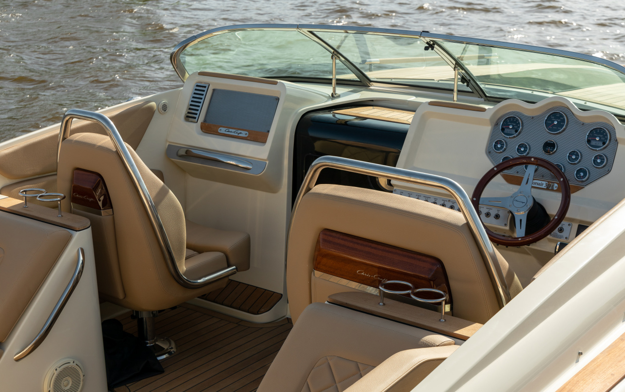 Катер Chris-Craft Corsair 30 фото 1.2