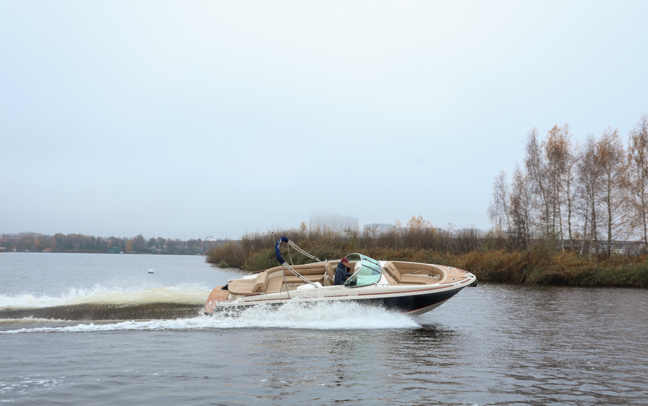 Катер Chris-Craft Launch 28 GT фото 1.24