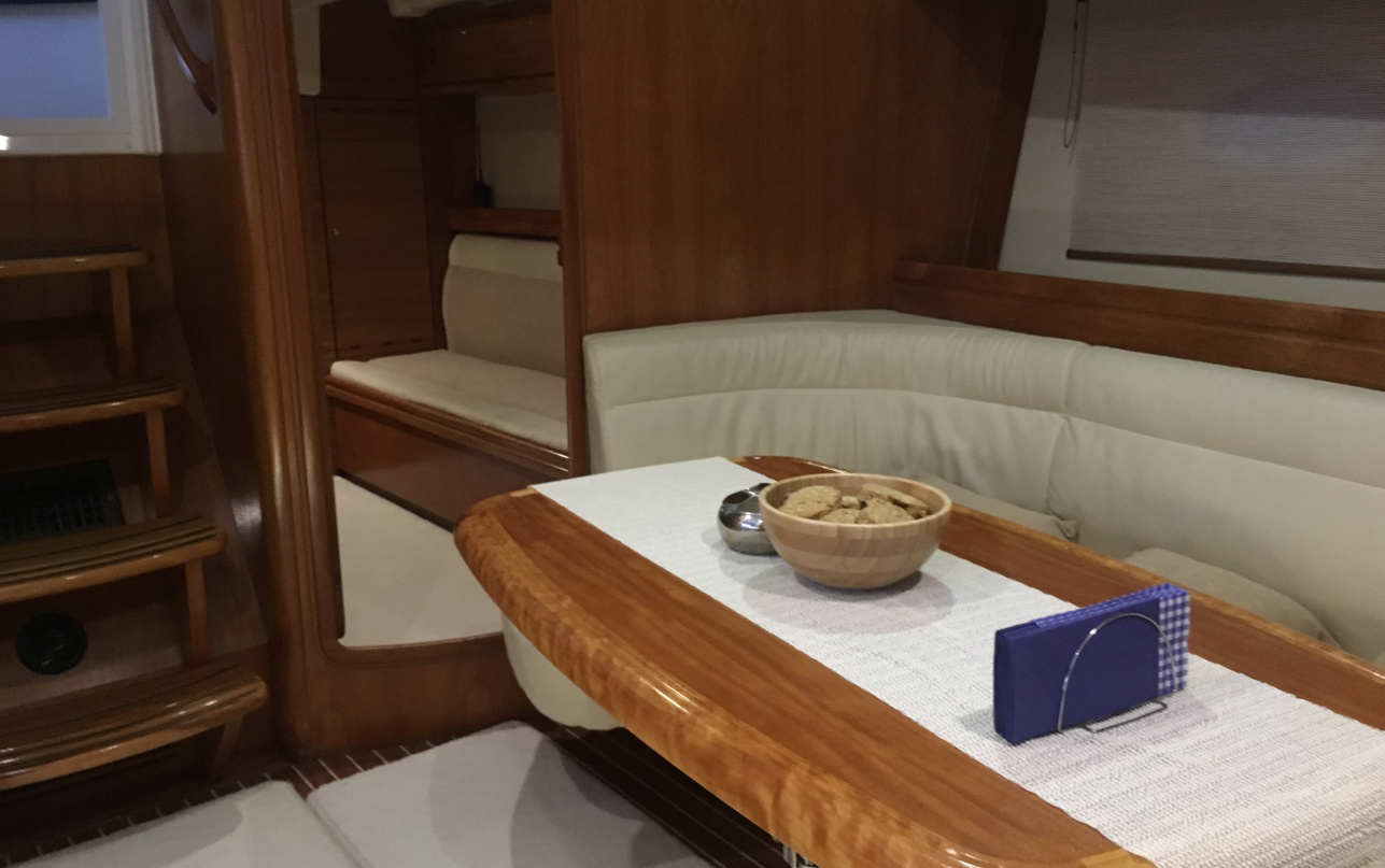 Bavaria 37 HT фото 2.3