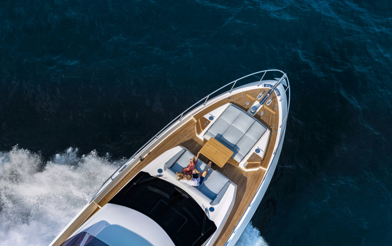 Яхта Ferretti Yachts 720 фото 1.10