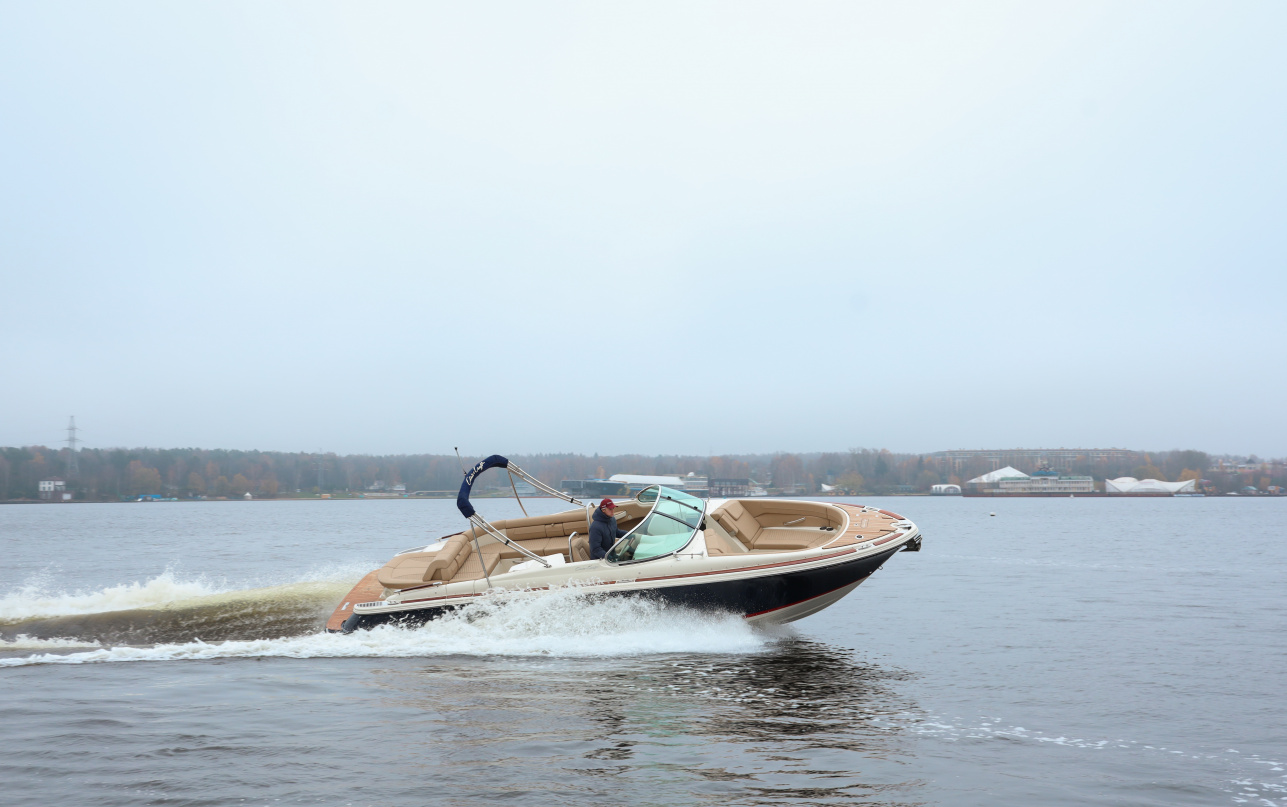 Катер Chris-Craft Launch 28 GT фото 1.26