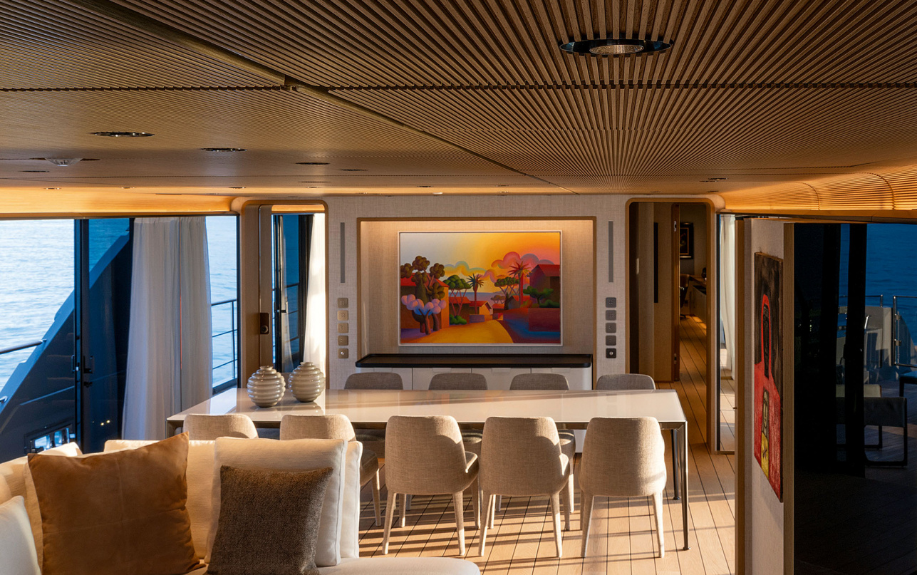 Яхта Custom Line Navetta 38 фото 2.7