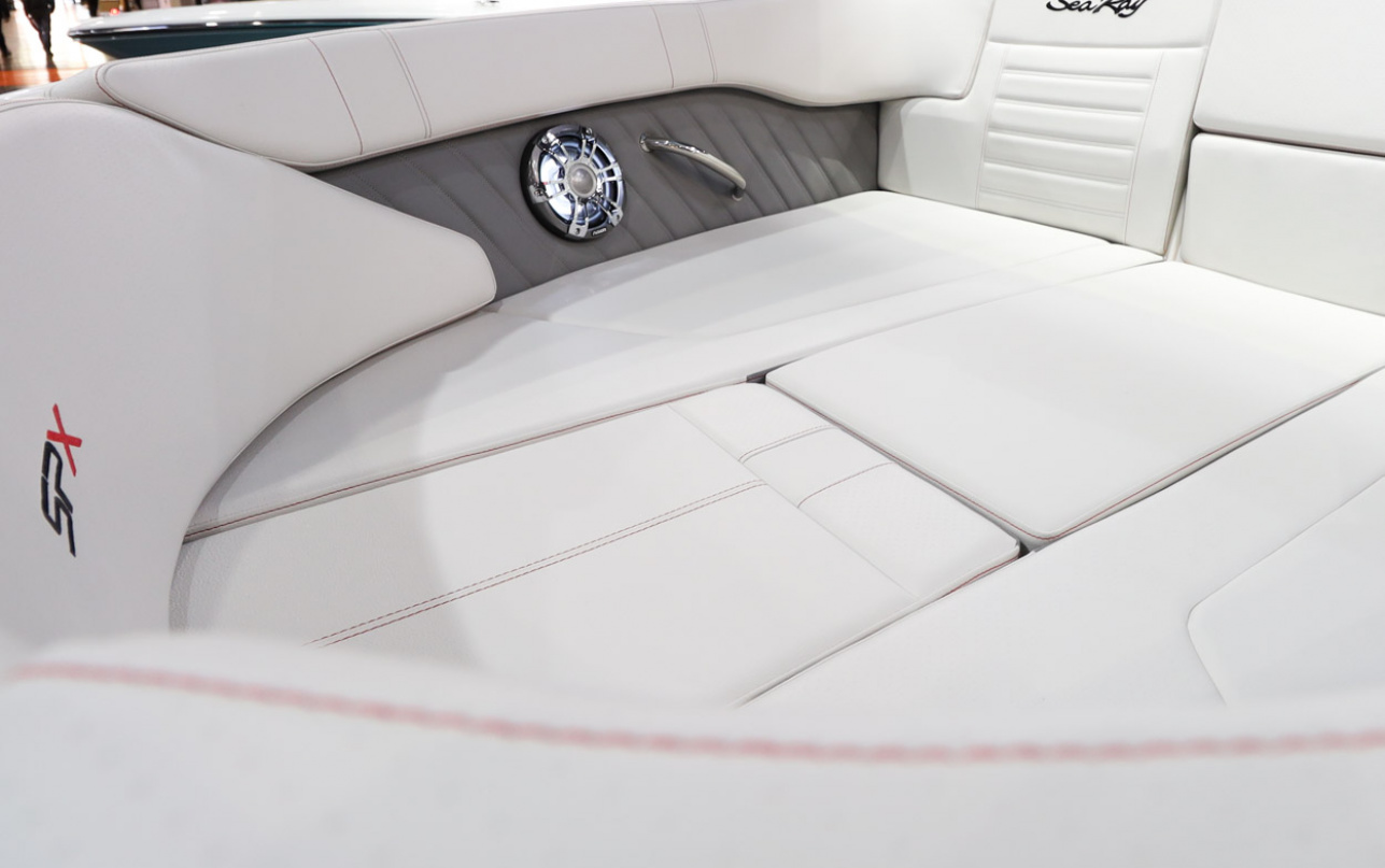 Катер Sea Ray 230 SPX/2525311 фото 1.2
