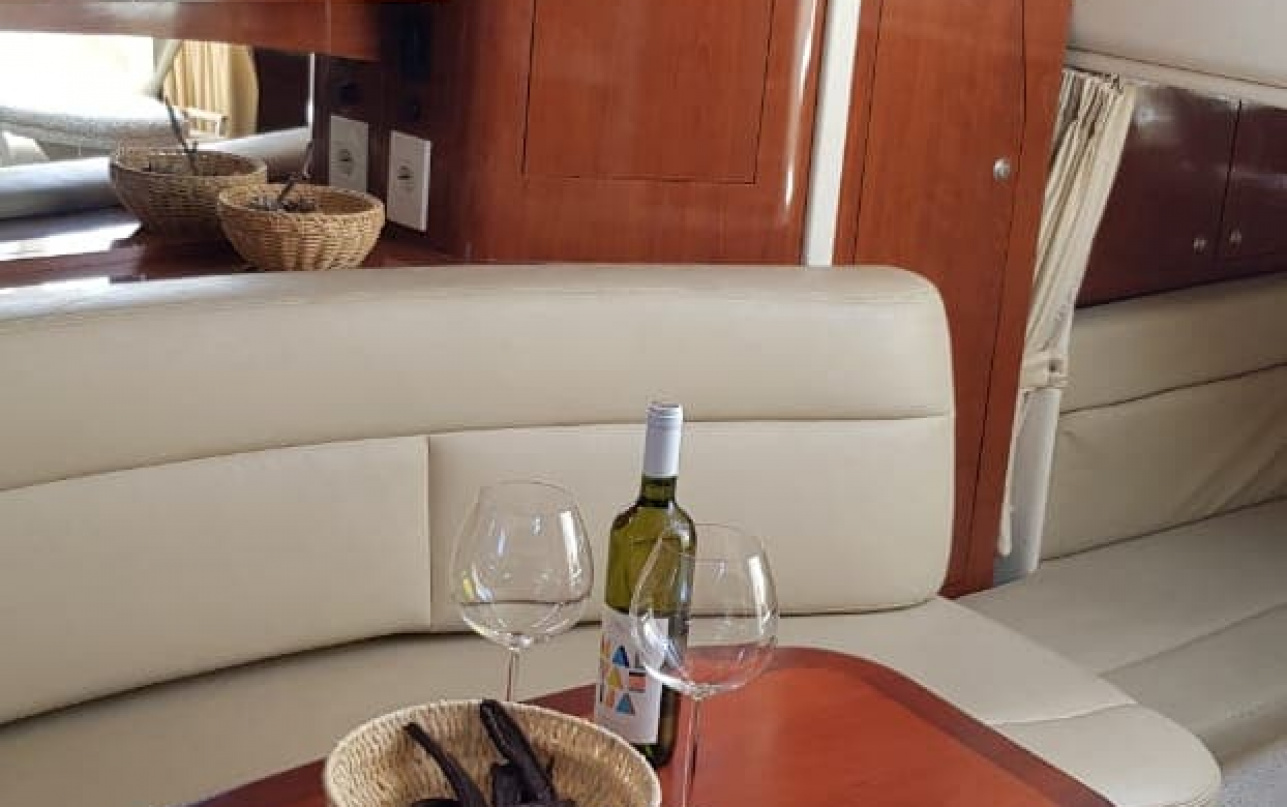 Катер Sea Ray 375 Sundancer фото 2.3