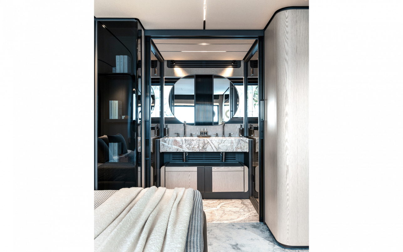 Яхта Ferretti Yachts INFYNITO 80 New фото 2.4