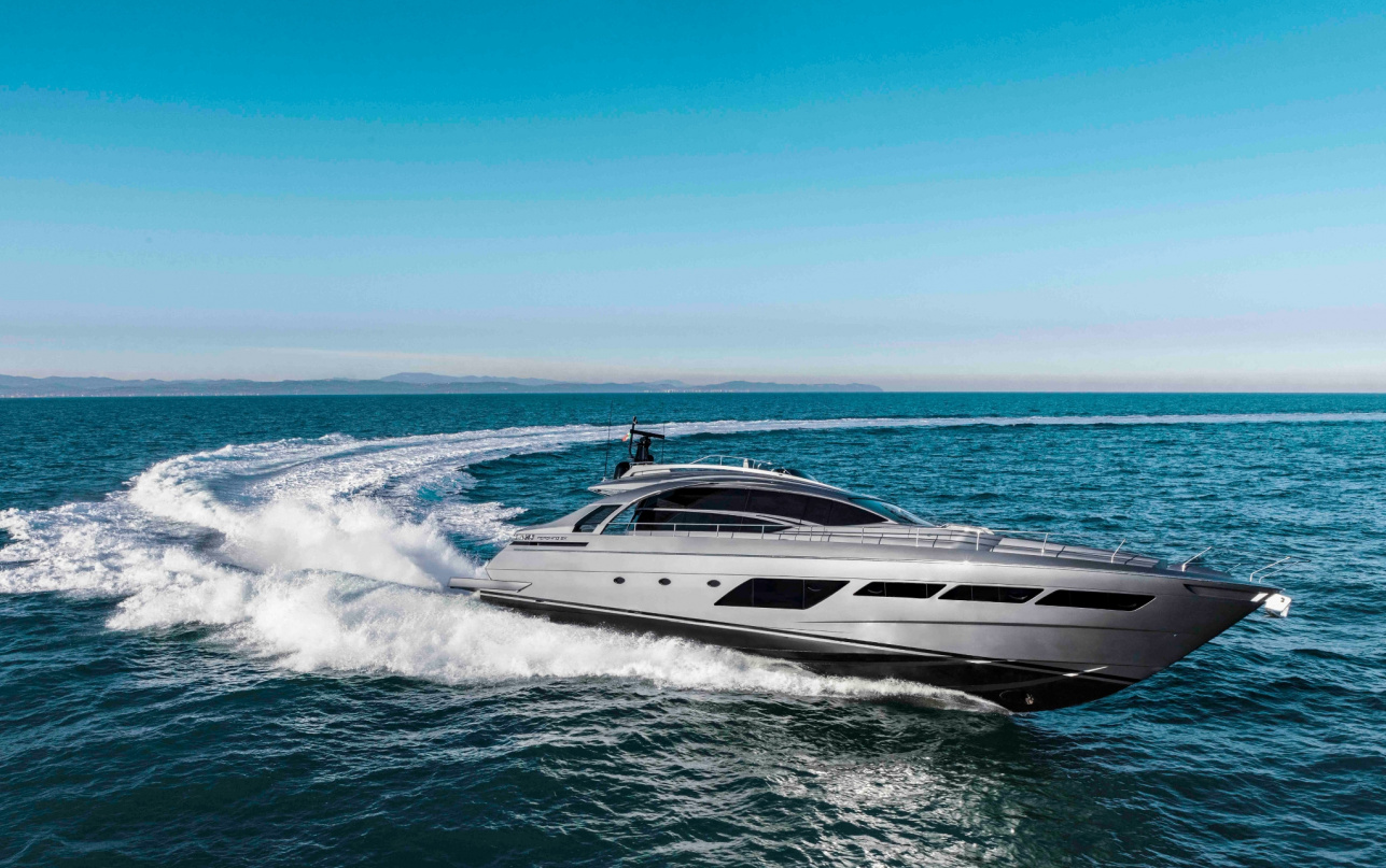 Яхта Pershing 8x фото 1.1