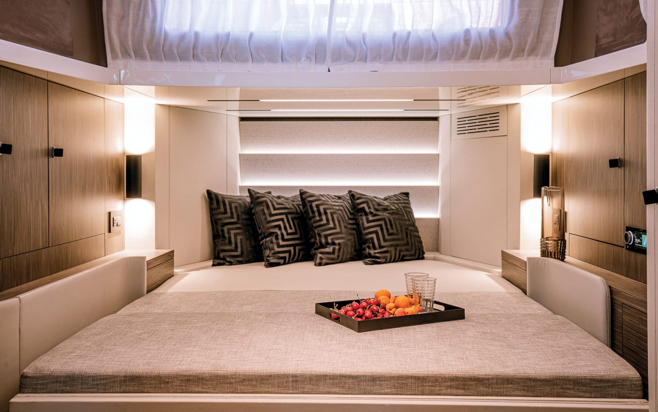 Яхта Cranchi A46 LUXURY TENDER фото 1.11