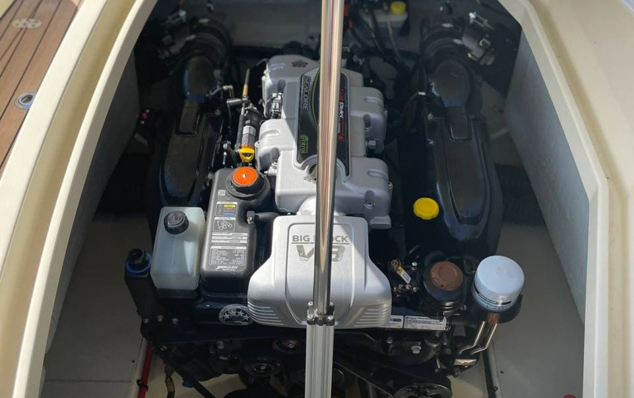 Катер Chris-Craft Launch 28 GT фото 1.39