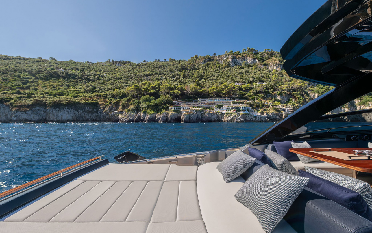 Яхта Riva 58' Capri фото 1.8