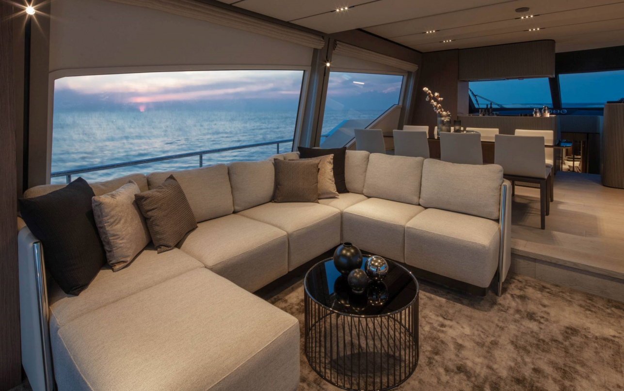 Яхта Ferretti Yachts 720 фото 2.12