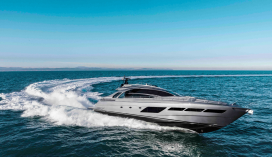 Яхта Pershing 8x
