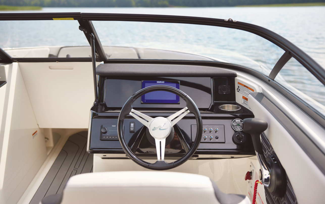 Катер Sea Ray 190 SPX фото 1.7