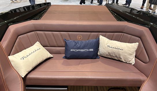 Frauscher x Porsche 850 Fantom 