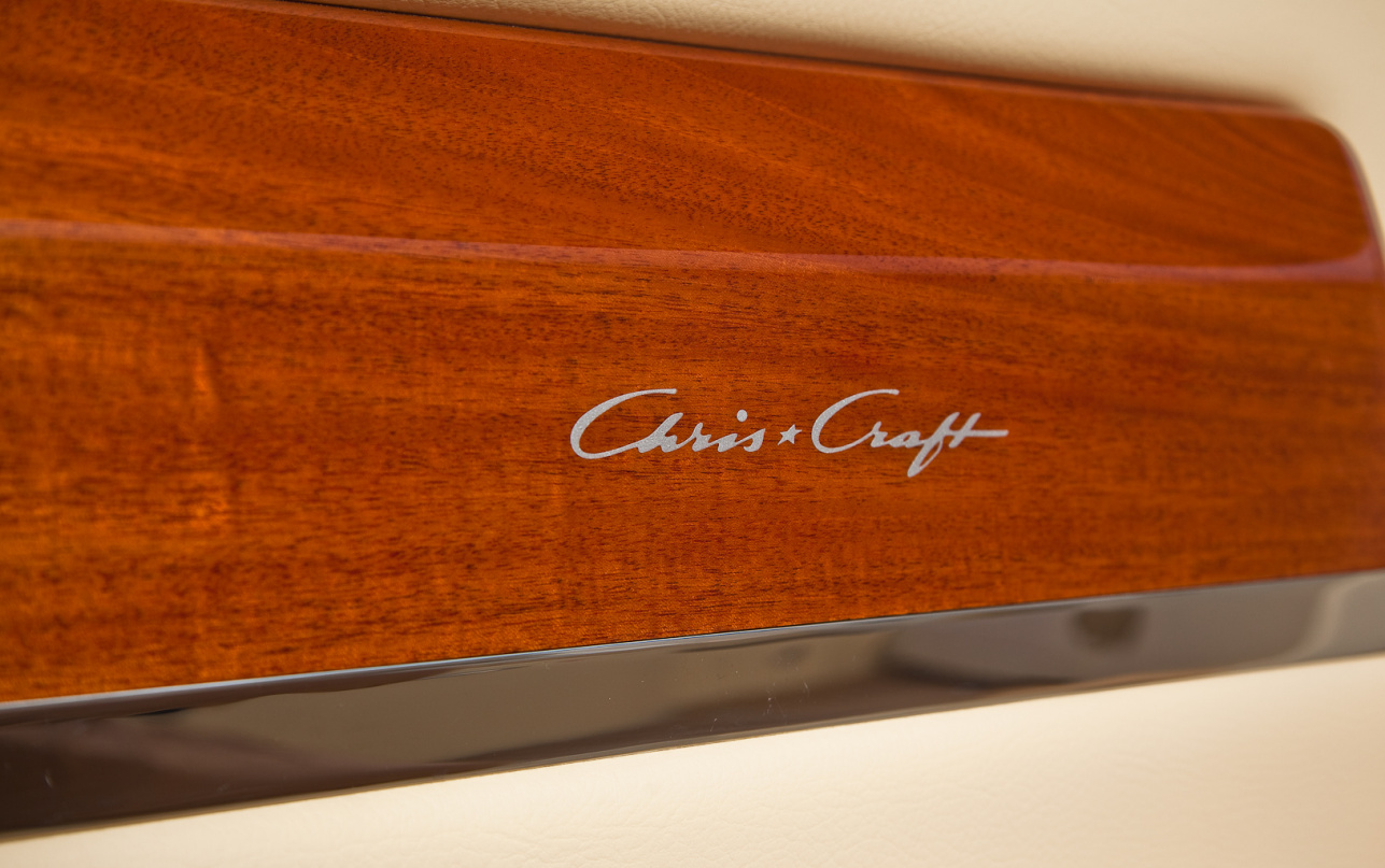 Катер Chris-Craft Launch 35 GT SURF фото 2.32