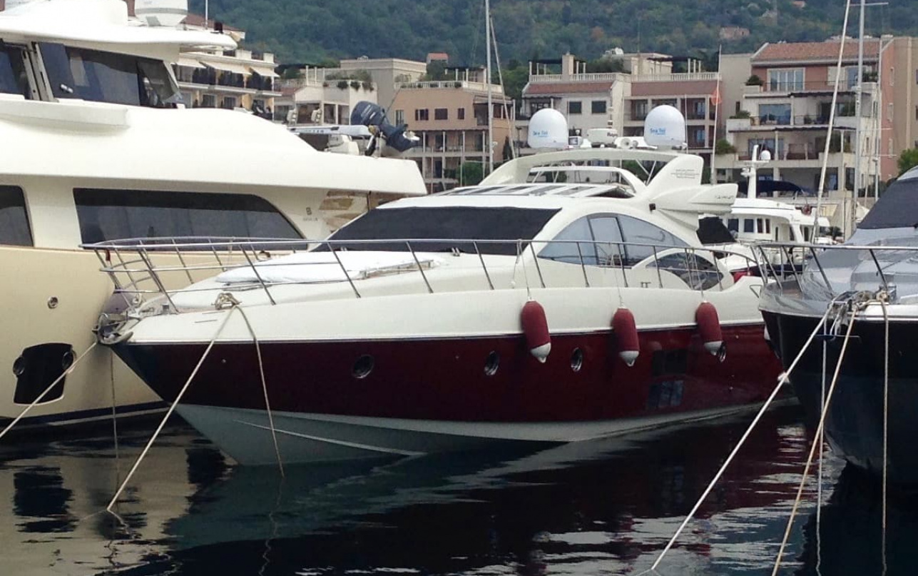 Яхта Azimut 68S